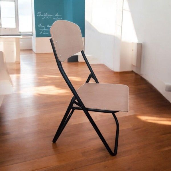 Folding chair on a metal frame
